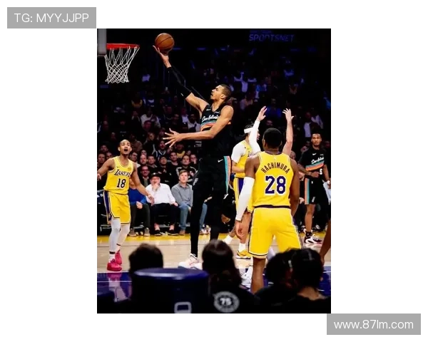 [NBA]浓眉40+12 战胜马刺.