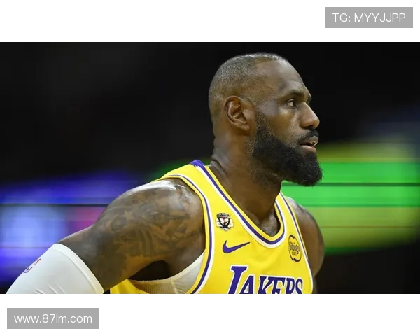 湖人大胜奇才 詹皇三双雷迪克幽默点评